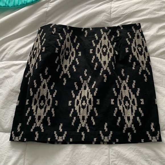 Mini skirt - Picture 2 of 3